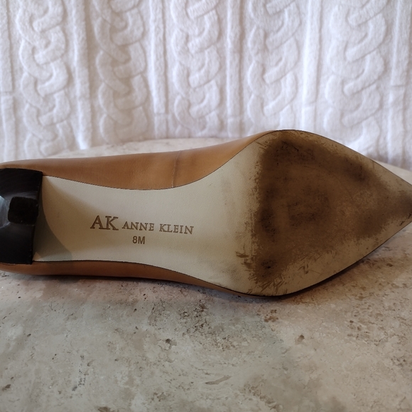 SOLD🌹Beautiful Anne Klein DEGGAS Women's Kitten Heel Brn Leather Pumps Sz 8 M - Picture 5 of 9